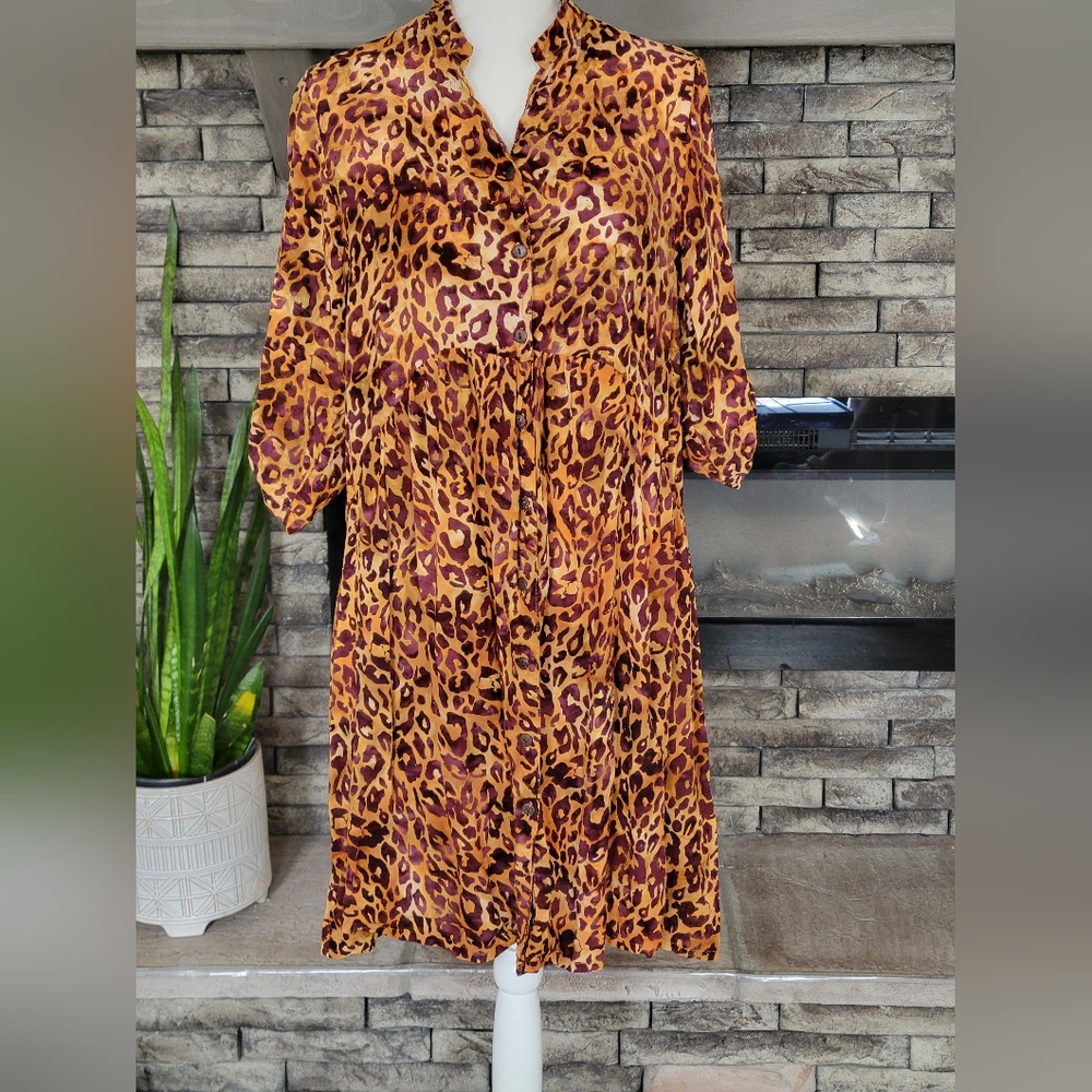 Go Fish Clothing & Jewelry Co. Size L Leopard Print Rayon Button Down Dress